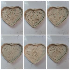 Pampered Chef 6 Roundup from the Heart cookie molds + iron display rack, holds 4